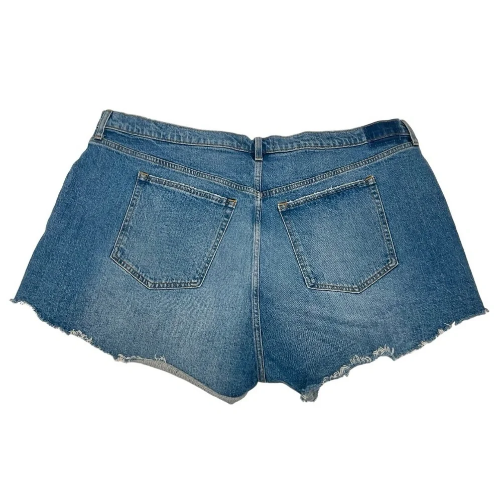 Abercrombie & Fitch Curve Love Mom Short High Rise Med Wash Denim Shorts NWT 36 - Picture 6 of 14